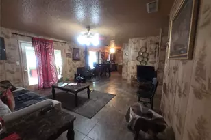 506 Hall St, Graham, TX 76450 - Photo 14
