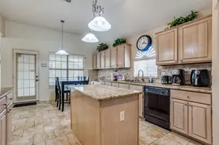 8402 Hartford Dr, Rowlett, TX 75089 - Photo 10