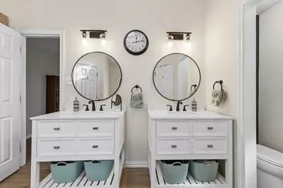 2004 W Spanish Trail Drive, Granbury, TX 76048 - Photo 22