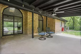 2004 W Spanish Trail Dr, Granbury, TX 76048 - Photo 32