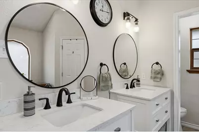 2004 W Spanish Trail Drive, Granbury, TX 76048 - Photo 26