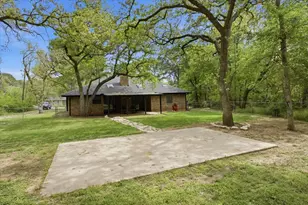 2004 W Spanish Trail Dr, Granbury, TX 76048 - Photo 36