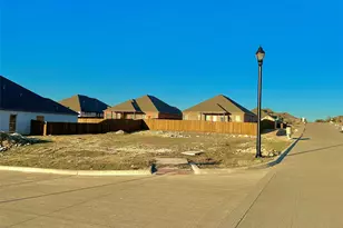 711 Broken Bow Ln, Cleburne, TX 76033 - Photo 1