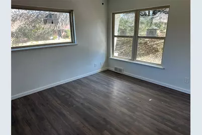 917 NW 8th Street, Grand Prairie, TX 75050 - Photo 4