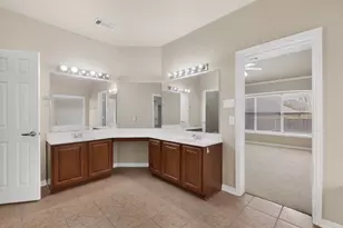 5452 Brazoria Dr, Grand Prairie, TX 75052 - Photo 30