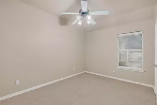 5452 Brazoria Dr, Grand Prairie, TX 75052 - Photo 18