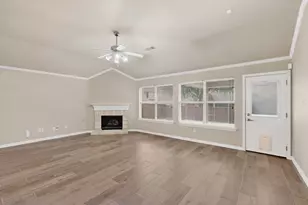 5452 Brazoria Dr, Grand Prairie, TX 75052 - Photo 8