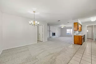 200 Connie Dr, DeSoto, TX 75115 - Photo 10