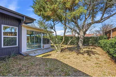 1813 Crockett Street, Garland, TX 75042 - Photo 30