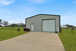 231 Orduna St, Trenton, TX 75490 - Photo 4