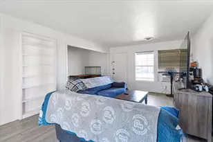 716 N Cummings Dr, Alvarado, TX 76009 - Photo 8