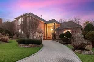 2706 Shady Hill Ct, Grapevine, TX 76051 - Photo 4