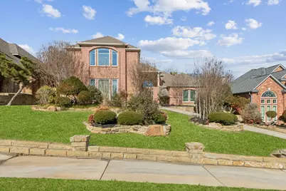 2706 Shady Hill Court, Grapevine, TX 76051 - Photo 2