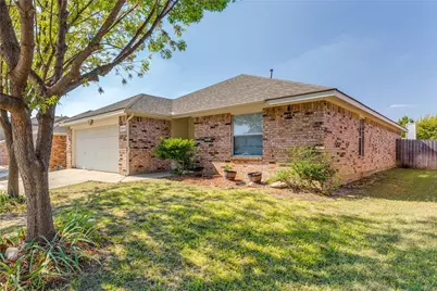 8113 Ruse Springs Lane, Fort Worth, TX 76131 - Photo 2