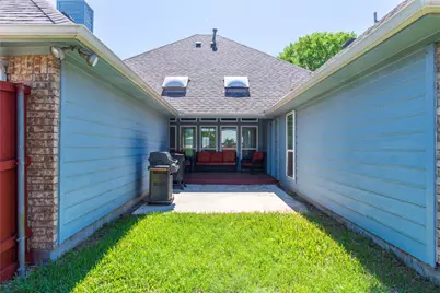 2009 Arbor Creek Drive, Carrollton, TX 75010 - Photo 34