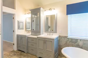 2009 Arbor Creek Dr, Carrollton, TX 75010 - Photo 26