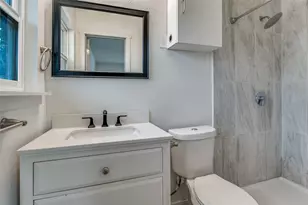 529 NE 4th St, Grand Prairie, TX 75050 - Photo 14