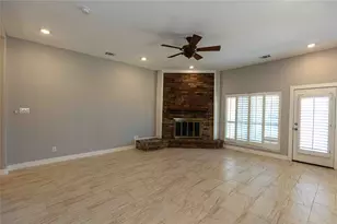 2309 Hillside Ln, Carrollton, TX 75006 - Photo 6