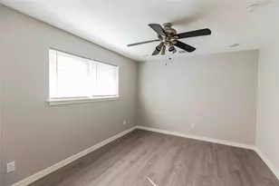 2309 Hillside Ln, Carrollton, TX 75006 - Photo 16