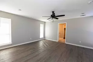 2309 Hillside Ln, Carrollton, TX 75006 - Photo 18