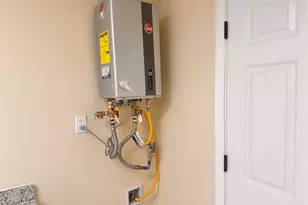 914 W Hunt St, Sherman, TX 75092 - Photo 18