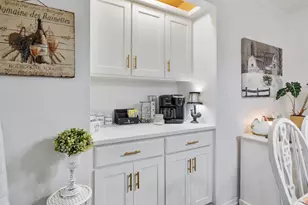 201 Colonial Cir, Athens, TX 75751 - Photo 10