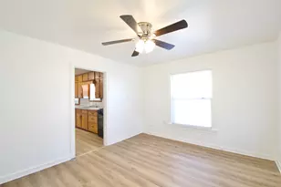 1224 Ashleman St, Bellmead, TX 76705 - Photo 6