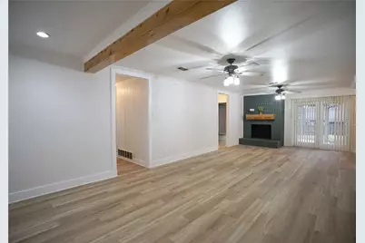 1802 Windlea Drive, Euless, TX 76040 - Photo 4