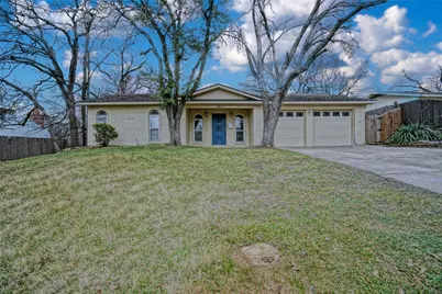 1802 Windlea Drive, Euless, TX 76040 - Photo 2