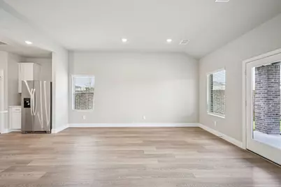 818 London Town Lane, Princeton, TX 75071 - Photo 4