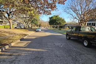 816 Kirkwood Dr, Dallas, TX 75218 - Photo 4