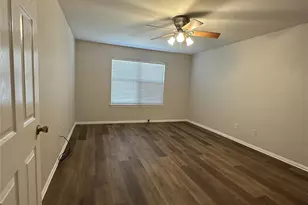 619 Mary Wilson Dr, Lancaster, TX 75146 - Photo 4