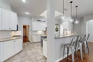 6869 Shoreview Dr, Grand Prairie, TX 75054 - Photo 10