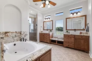 402 N Pkwy Dr, Alvarado, TX 76009 - Photo 14