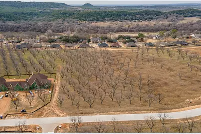 3119 E Landings S, Granbury, TX 76049 - Photo 2