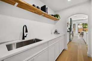 4736 Holly Tree Dr, Dallas, TX 75287 - Photo 14