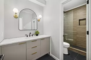 4736 Holly Tree Dr, Dallas, TX 75287 - Photo 32