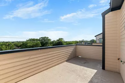 723 W 10th Street #102, Dallas, TX 75208 - Photo 30