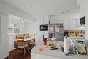 2009 Charleston Dr, Bedford, TX 76022 - Photo 14