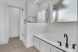 504 E Ball St, Tom Bean, TX 75489 - Photo 20