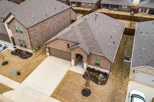 9733 Quail Pointe Rd, Aubrey, TX 76227 - Photo 2