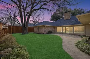 9635 Hilldale Dr, Dallas, TX 75231 - Photo 2