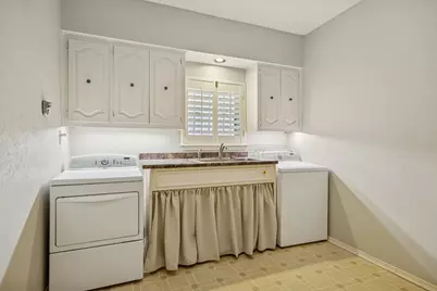 9635 Hilldale Drive, Dallas, TX 75231 - Photo 32