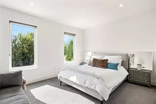 9943 Coppedge Ln, Dallas, TX 75220 - Photo 24