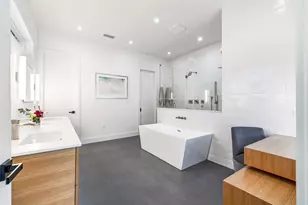 9943 Coppedge Ln, Dallas, TX 75220 - Photo 18