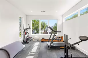 9943 Coppedge Ln, Dallas, TX 75220 - Photo 28