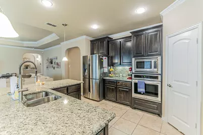 2935 Salina Drive, Grand Prairie, TX 75054 - Photo 8