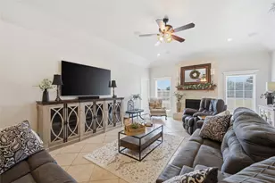 912 Queen Elizabeth Dr, Waco, TX 76657 - Photo 4