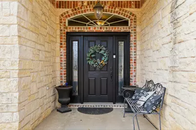 912 Queen Elizabeth Drive, Waco, TX 76657 - Photo 2