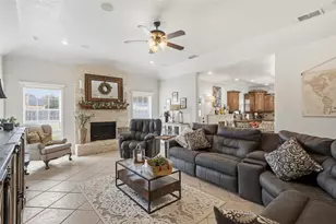 912 Queen Elizabeth Dr, Waco, TX 76657 - Photo 6